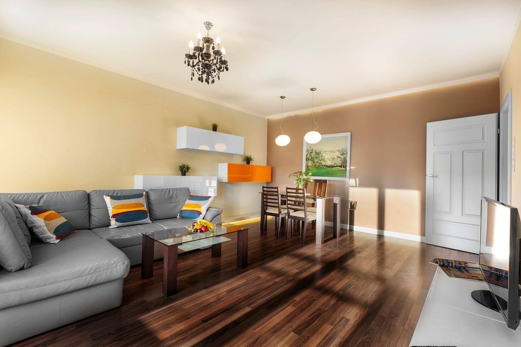Apartamenty Aparts Lodž Exteriér fotografie